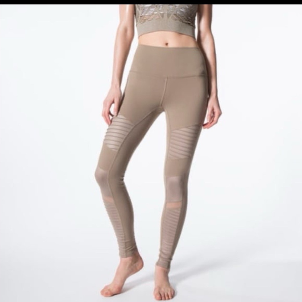 ALO Yoga High Waist Moto Leggings in the color Grey Glossy